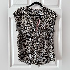 DR2 Daniel Rainn - Leopard print top with cap sleeves - Size MP (8/10)